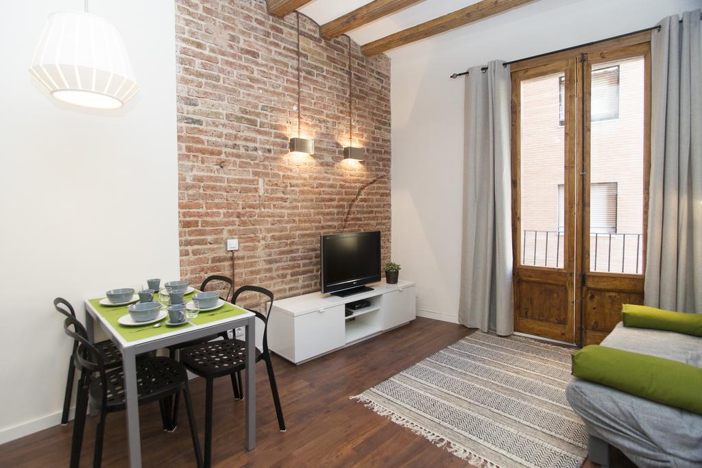 Apartments Barcelona Sagrada Quarto foto