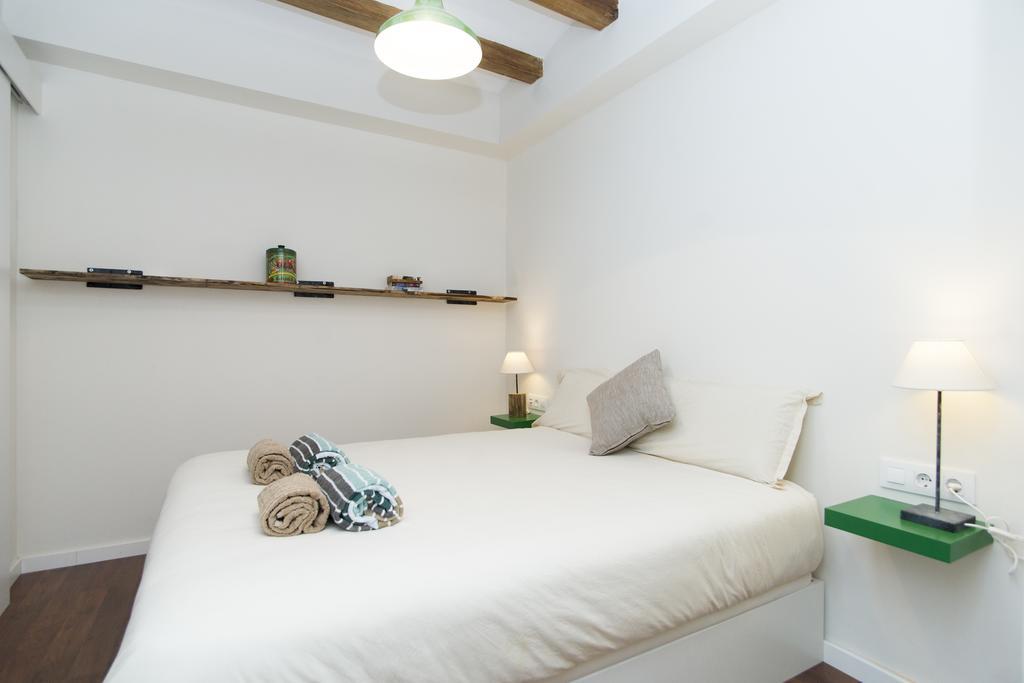 Apartments Barcelona Sagrada Quarto foto