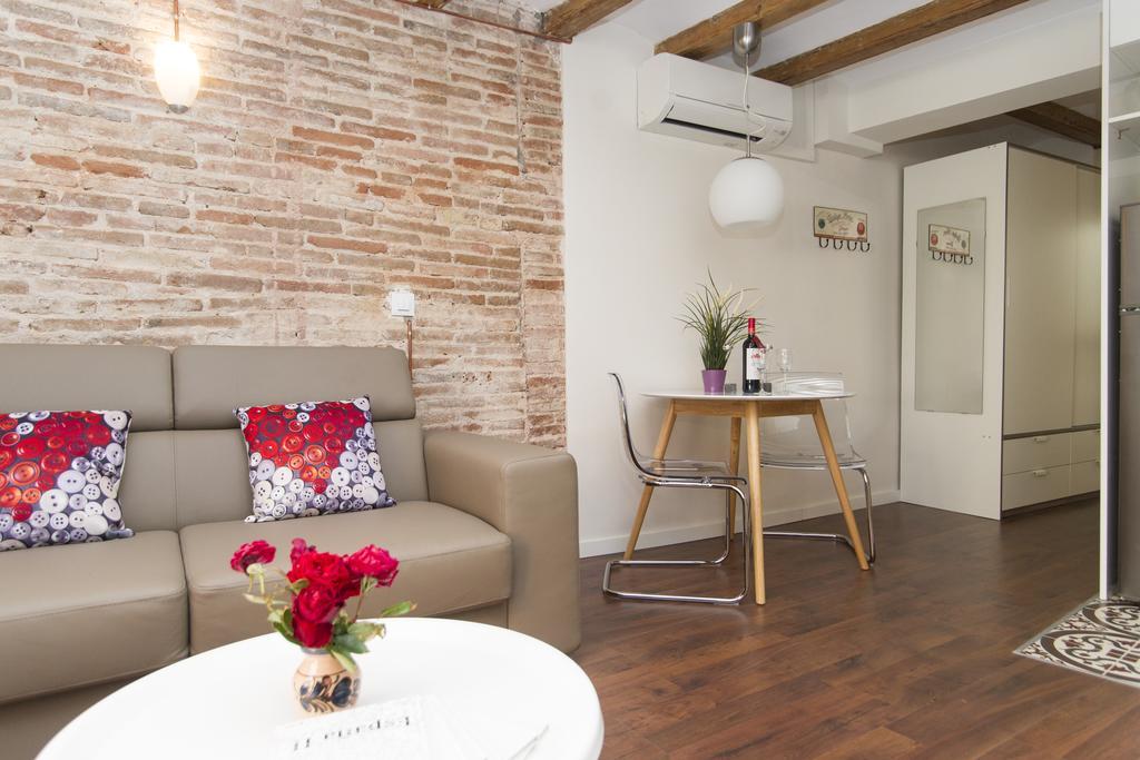 Apartments Barcelona Sagrada Quarto foto